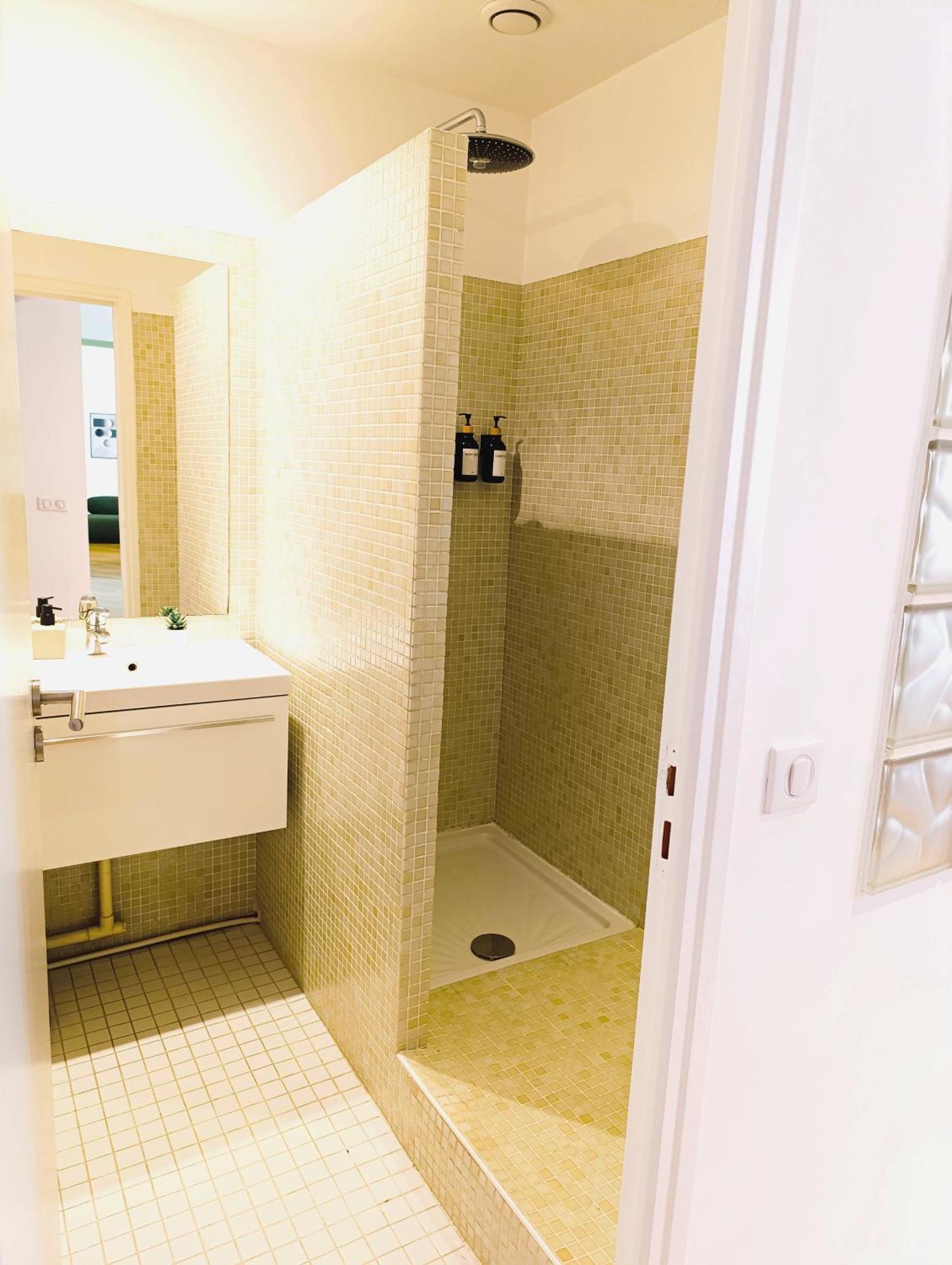 Appartement Design 100sqm Close To Palais And Restaurants